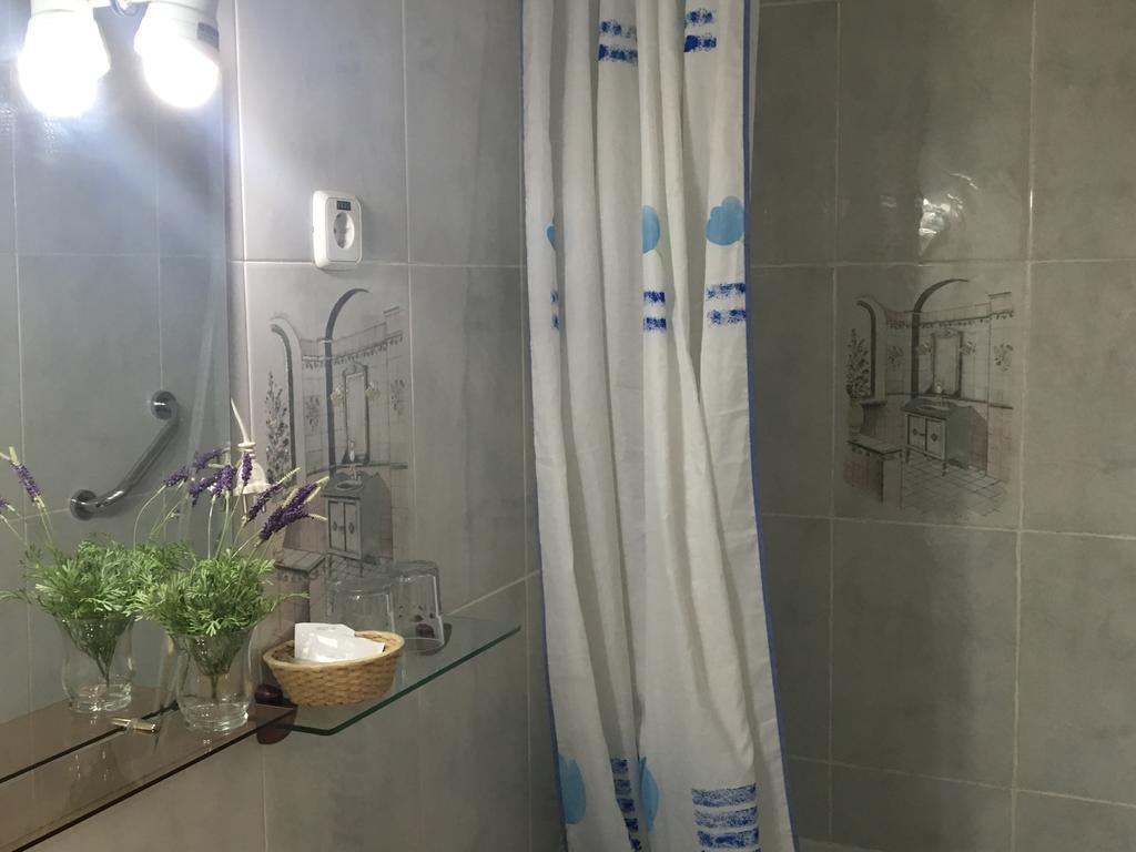 Hostal R. Lido Мадрид Экстерьер фото